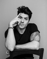 Janis Abrikh fotoğrafı