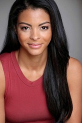 Triana Browne fotoğrafı