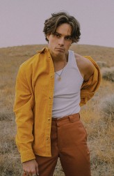 Spencer Sutherland fotoğrafı