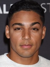 Michael Evans Behling fotoğrafı