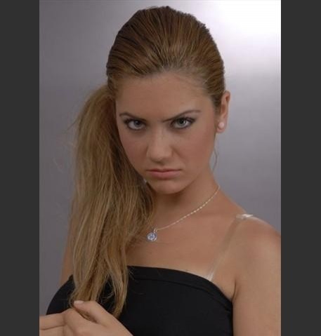 Fulya Zenginer Fotoğrafı