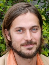 Lucas Bravo fotoğrafı