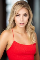 Kate Mayhew fotoğrafı