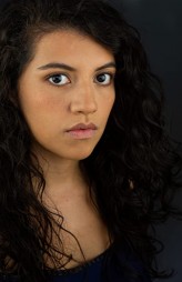 Emy Mena fotoğrafı