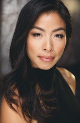 Jennifer Khoe fotoğrafı