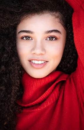 Malia Baker Fotoğrafı