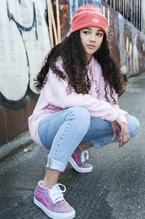 Malia Baker Fotoğrafı