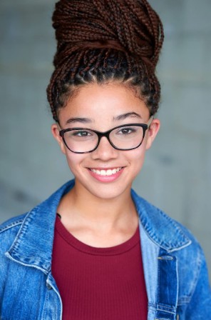 Malia Baker Fotoğrafı