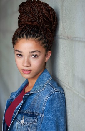 Malia Baker Fotoğrafı