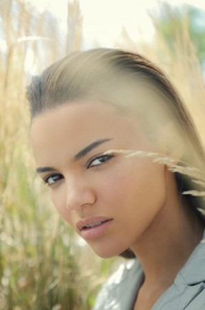 Leslie Grace fotoğrafı