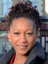 Clare Perkins fotoğrafı