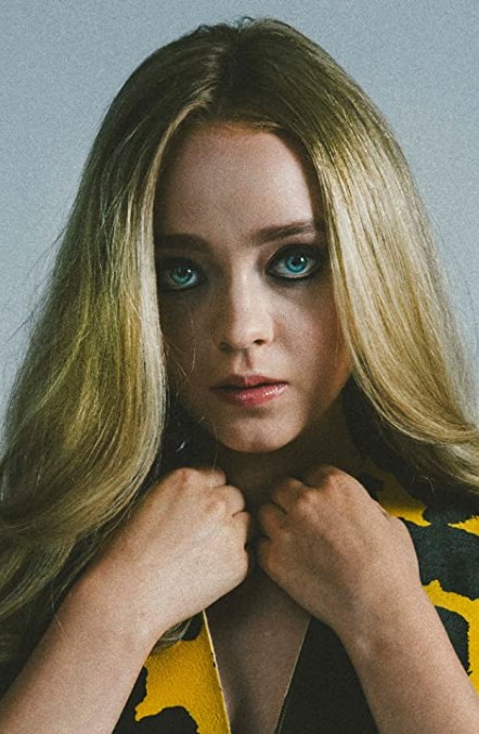 Madeleine Arthur Fotoğrafı