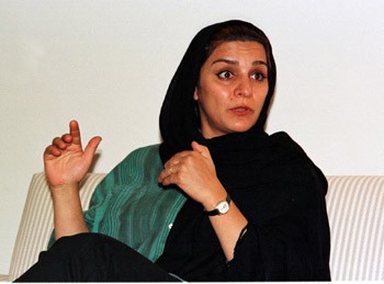 Tahmineh Milani fotoğrafı