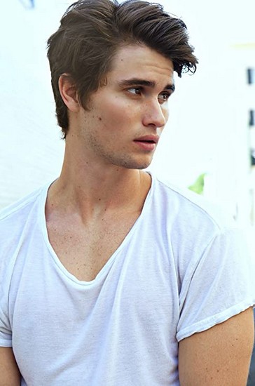 Chase Stokes Fotoğrafı