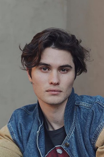 Chase Stokes Fotoğrafı