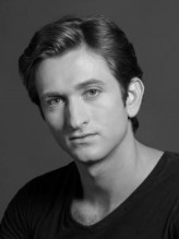 Harrison Coll fotoğrafı