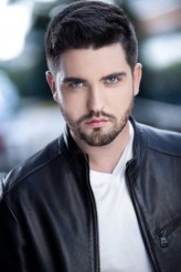 Ali Ashitago fotoğrafı