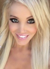 Jennifer Kathreen Larson Courtemanche fotoğrafı