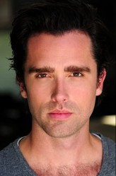 Alec Santos fotoğrafı