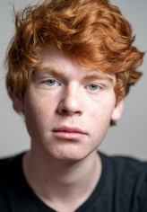 Carson Holmes  fotoğrafı