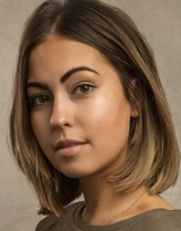 Rhiannon Clements fotoğrafı