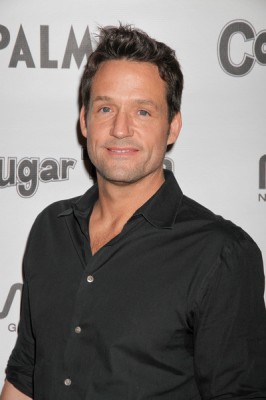 Josh Hopkins fotoğrafı