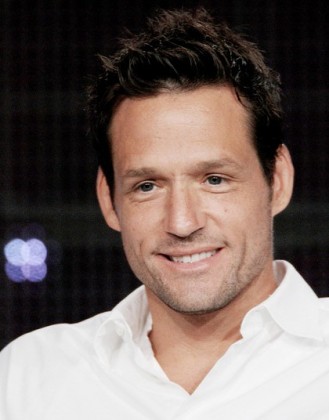 Josh Hopkins fotoğrafı