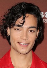 Evan Evagora fotoğrafı