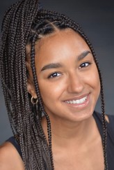 Taya Seaton fotoğrafı