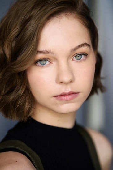 Emma Myers Fotoğrafı