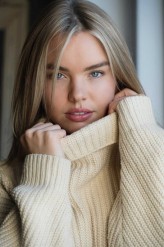 Olivia Larsen fotoğrafı