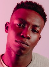 Olly Sholotan fotoğrafı