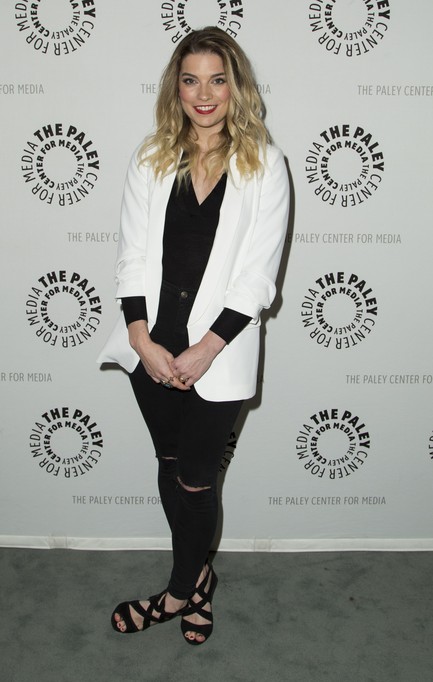 Annie Murphy Fotoğrafı