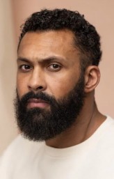 Chi Lewis-Parry fotoğrafı