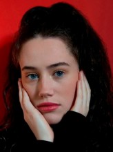 Maya Rose fotoğrafı