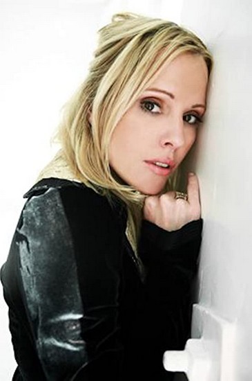 Emma Caulfield Ford Fotoğrafı