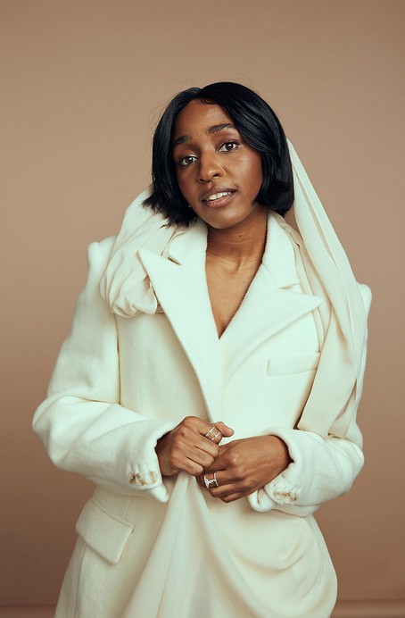 Ayo Edebiri fotoğrafı