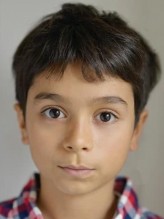 Alexander Molony fotoğrafı