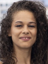 Julie Ledru fotoğrafı