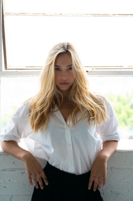 Alexis Ren Fotoğrafı