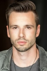 Nik Andrews fotoğrafı