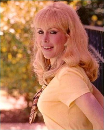 Barbara Eden fotoğrafı
