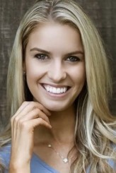 Emily Creighton fotoğrafı