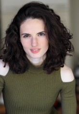 Gracie Davis fotoğrafı