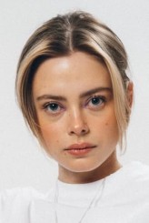 Elli Rhiannon Müller Osborne fotoğrafı