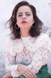 Emma Ramos fotoğrafı