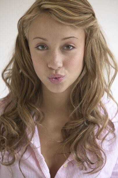 Stella Maeve Fotoğrafı