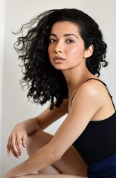 Maral Milani fotoğrafı