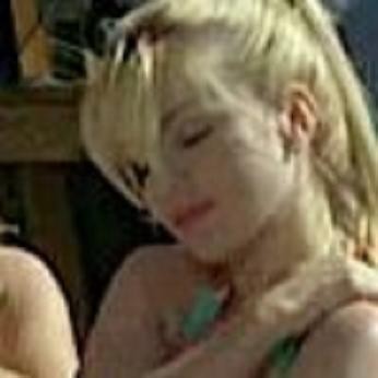 Angela Little fotoğrafı