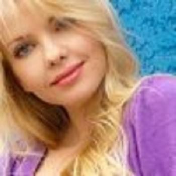 Angela Little fotoğrafı